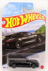 2022 Luxury Sedan - Themed Series